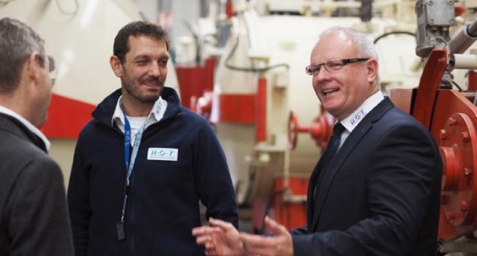 Mitarbeiter & Ausbildung